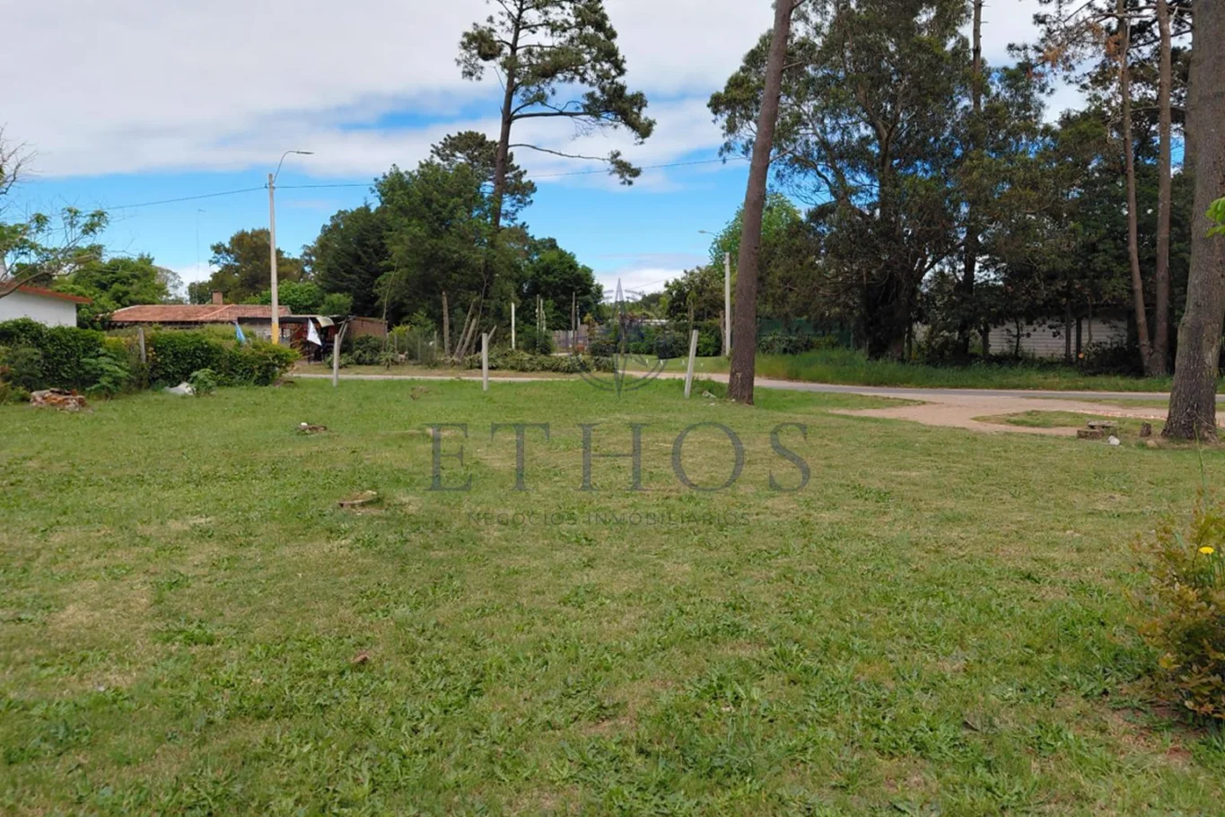 Lot for sale in Canelones, Canelones