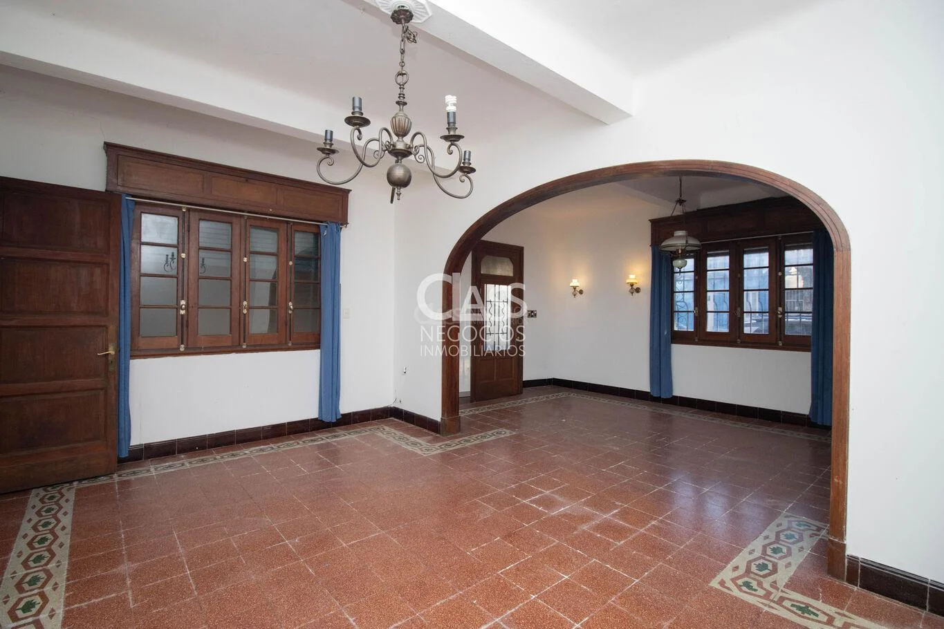 Casa en Tres Cruces, propiedad 275889 -Imagen 2
