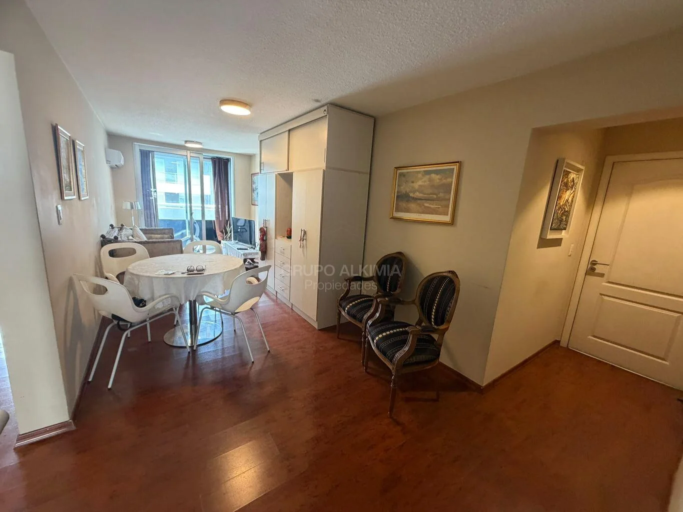 Apartamento en Tres Cruces, propiedad 299765 -Imagen 1