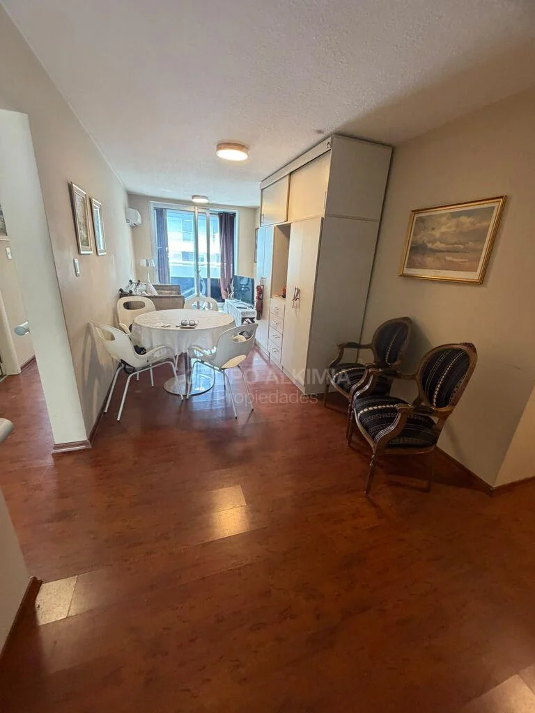 Apartamento en Tres Cruces, propiedad 299765 -Imagen 2