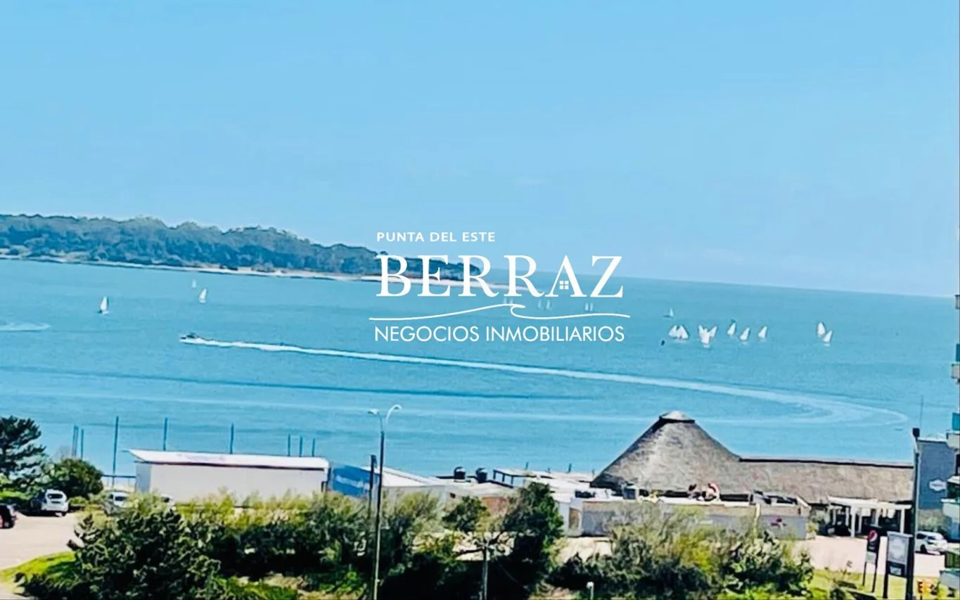 Apartamento en Playa Mansa, propiedad 297121 -Imagen 1