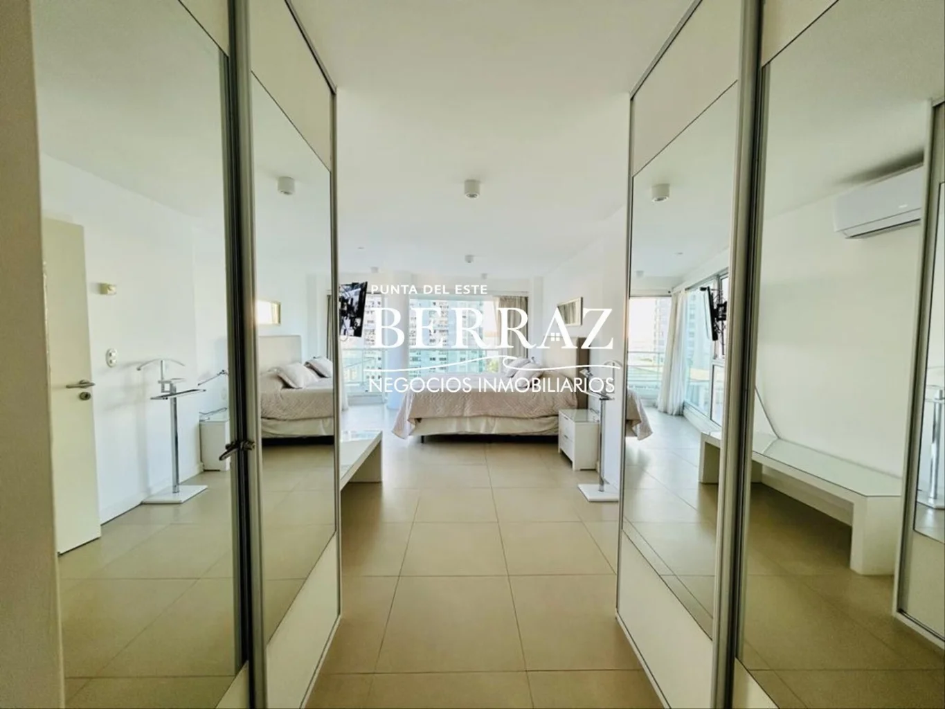 Apartamento en Playa Mansa, propiedad 297121 -Imagen 11