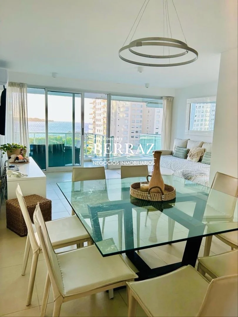 Apartamento en Playa Mansa, propiedad 297121 -Imagen 2