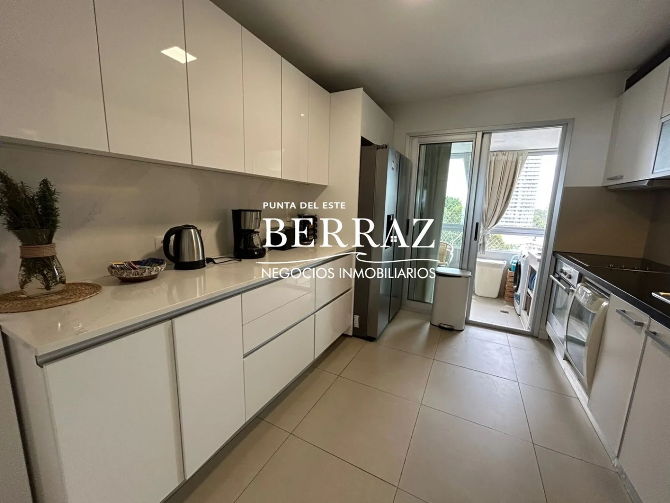 Apartamento en Playa Mansa, propiedad 297121 -Imagen 9