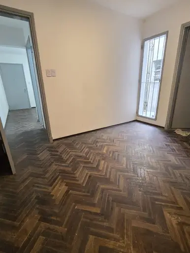 Alquiler apartamento en Rambla  de Ciudad vieja a 100 mts Reconquista y Misiones 