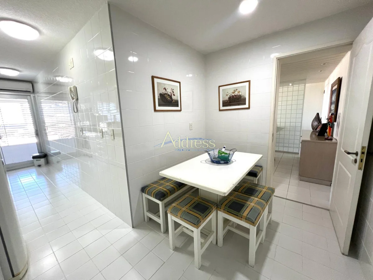 Apartamento en Playa Mansa, propiedad 271842 -Imagen 11