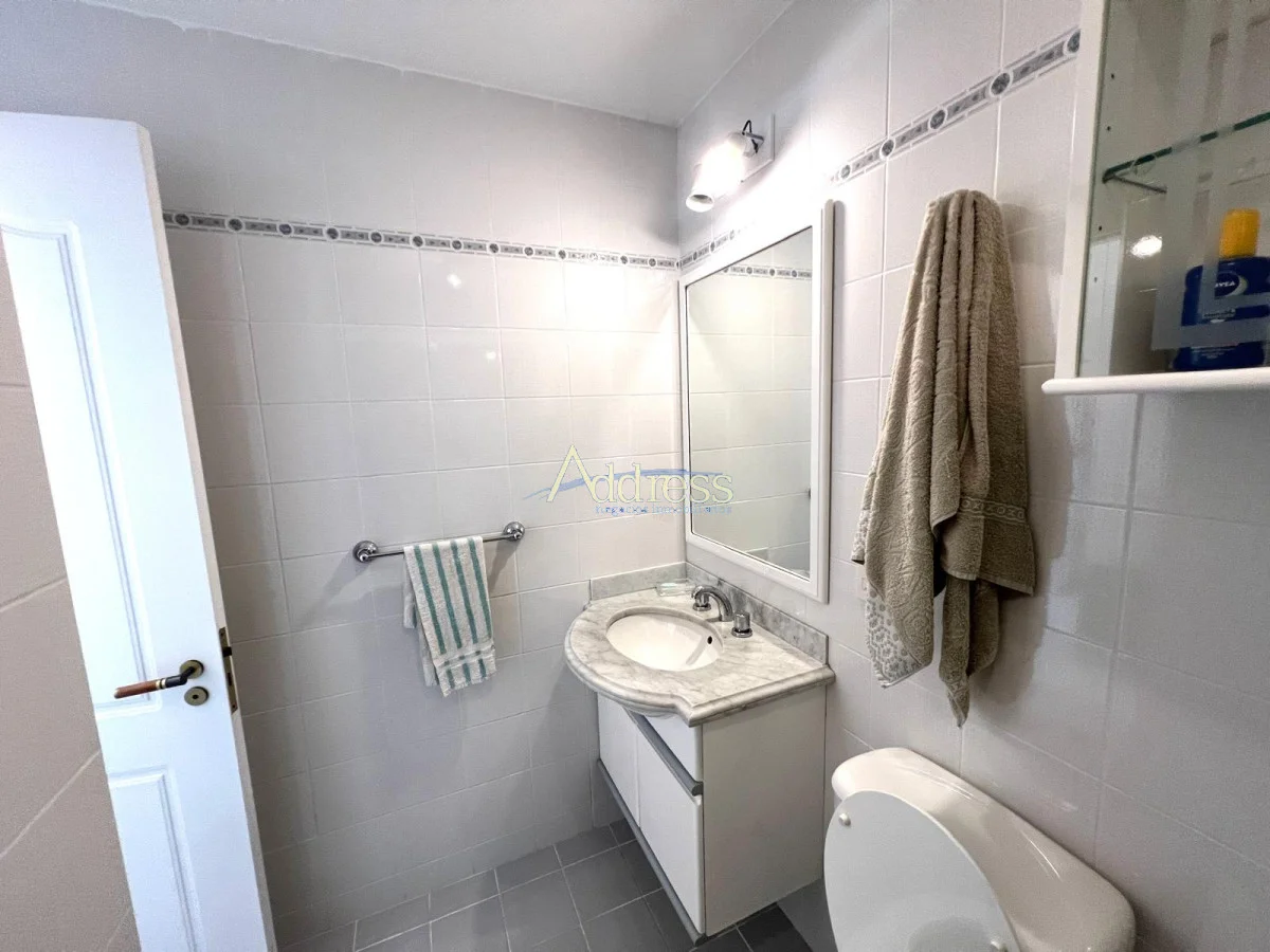 Apartamento en Playa Mansa, propiedad 271842 -Imagen 16
