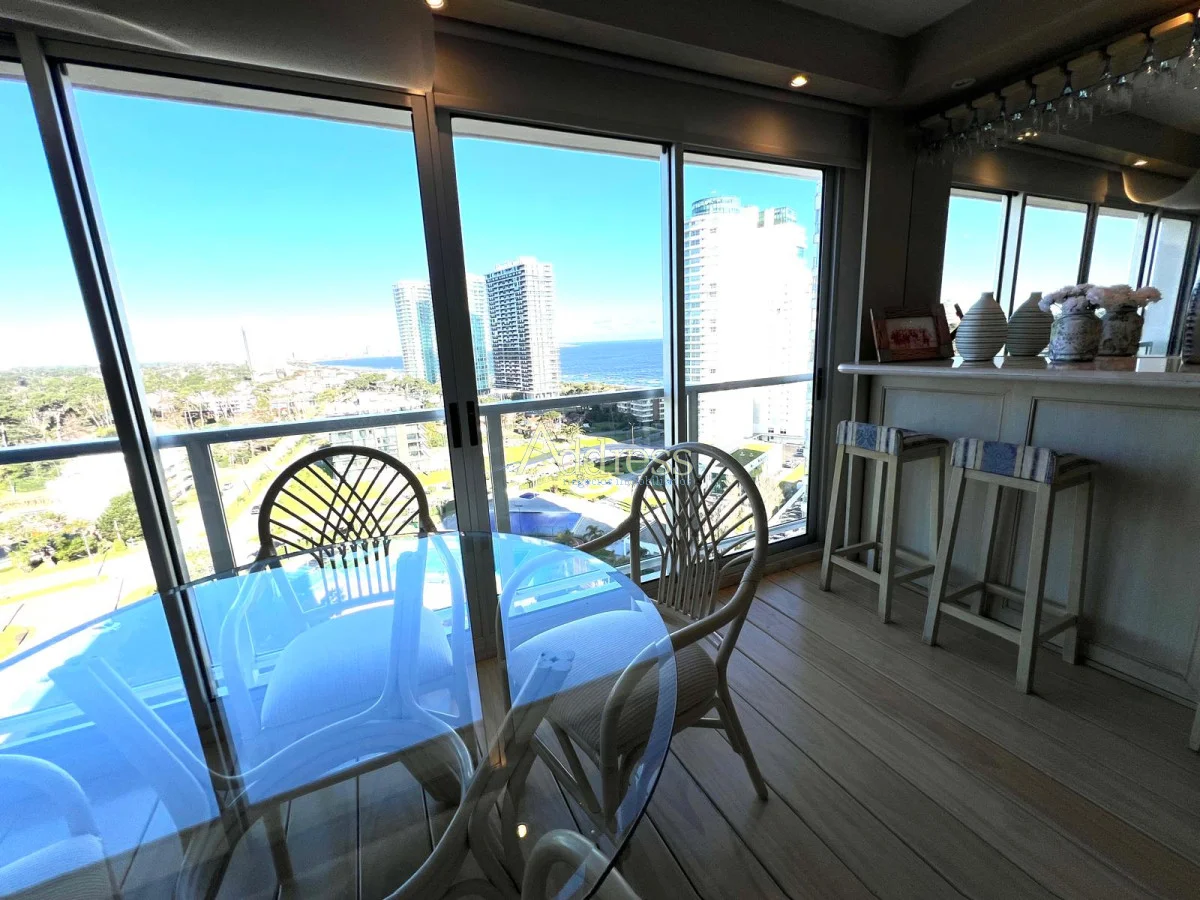 Apartamento en Playa Mansa, propiedad 271842 -Imagen 3