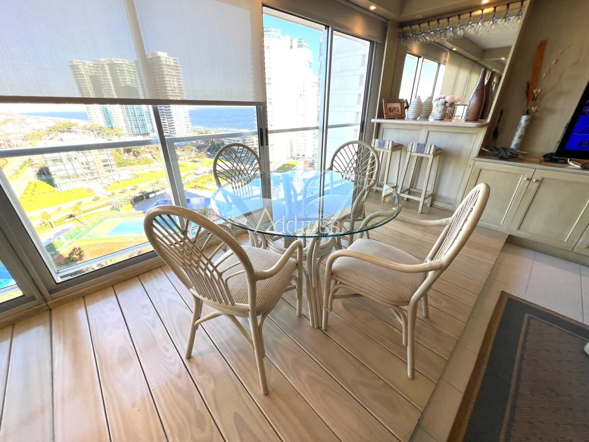 Apartamento en Playa Mansa, propiedad 271842 -Imagen 4