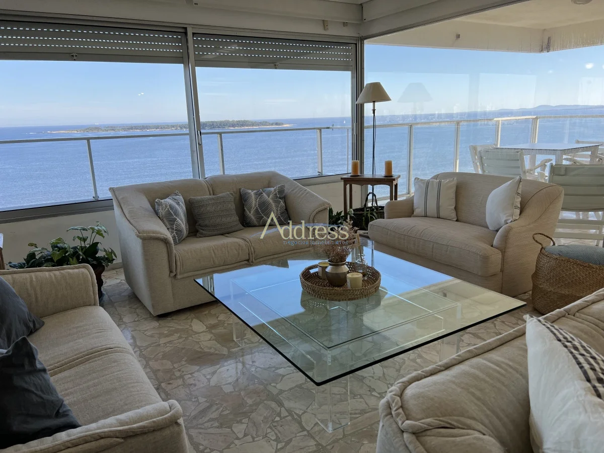 Apartamento en Playa Mansa, propiedad 271843 -Imagen 1