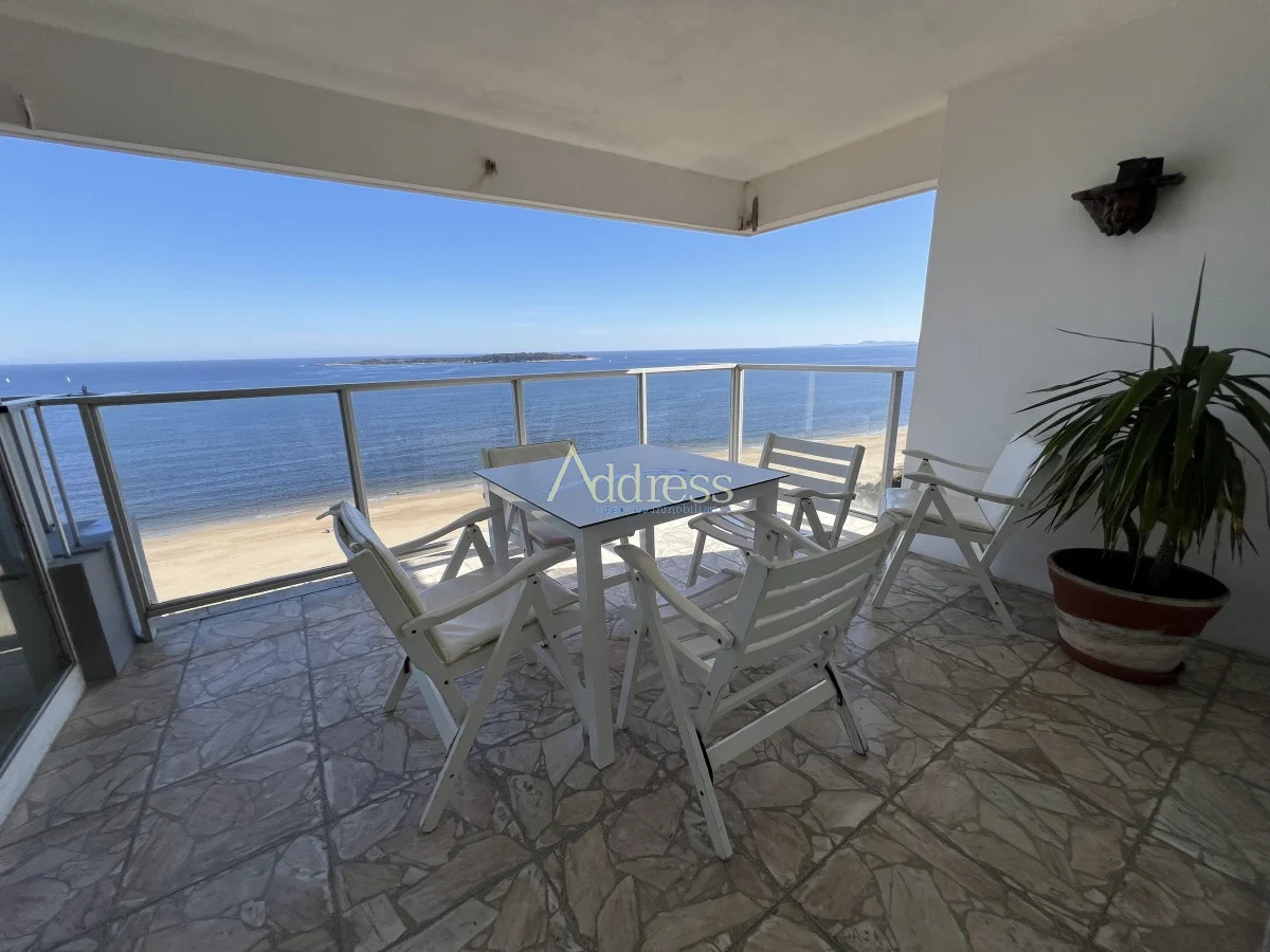 Apartamento en Playa Mansa, propiedad 271843 -Imagen 11