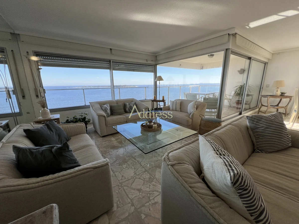 Apartamento en Playa Mansa, propiedad 271843 -Imagen 4