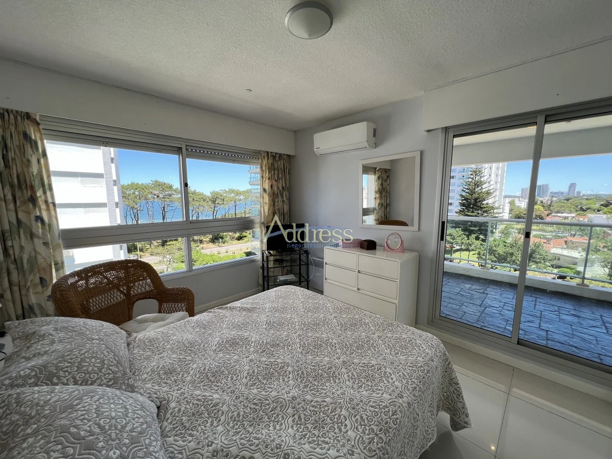 Apartamento en Playa Mansa, propiedad 273608 -Imagen 6