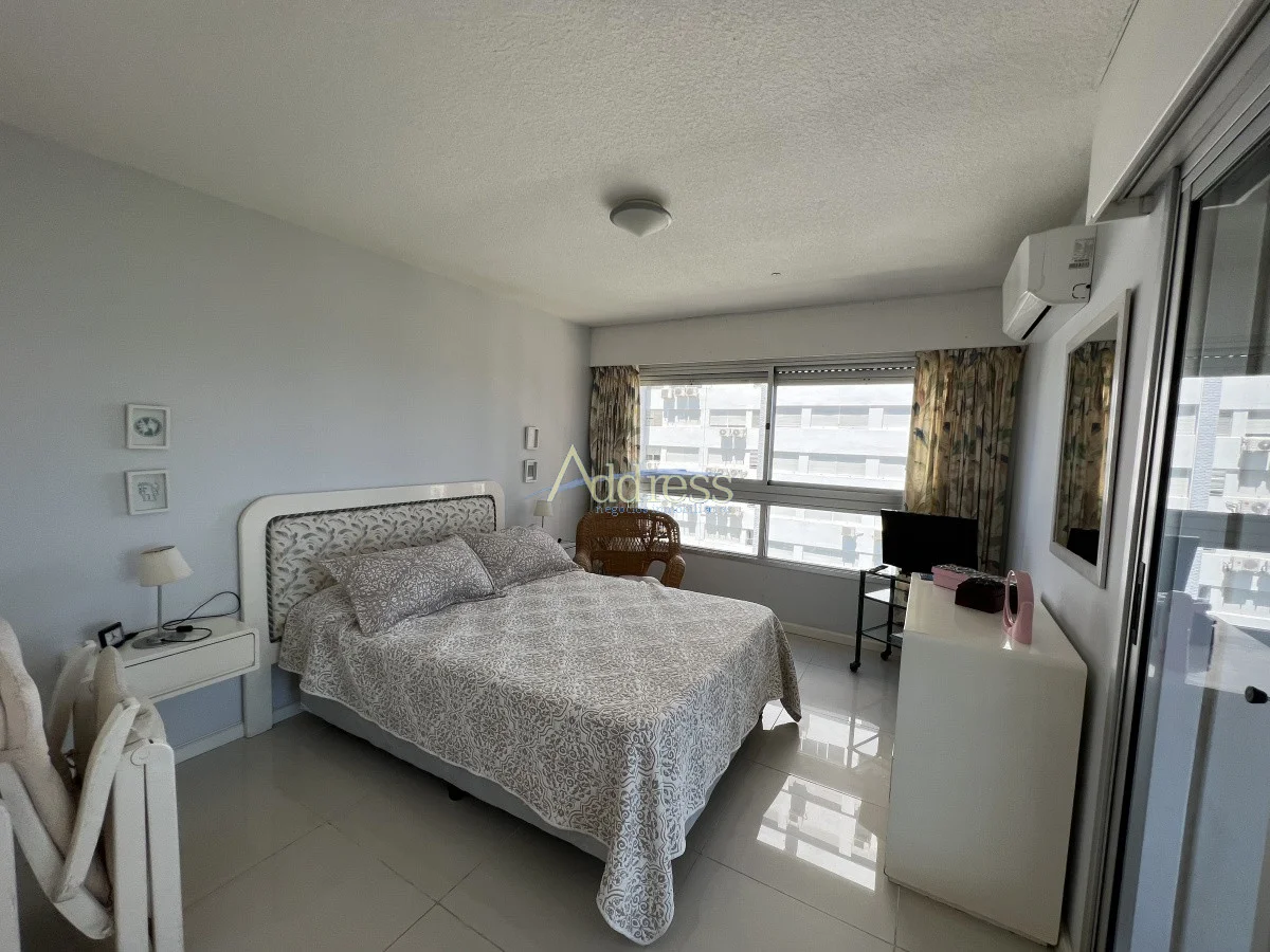Apartamento en Playa Mansa, propiedad 273608 -Imagen 7