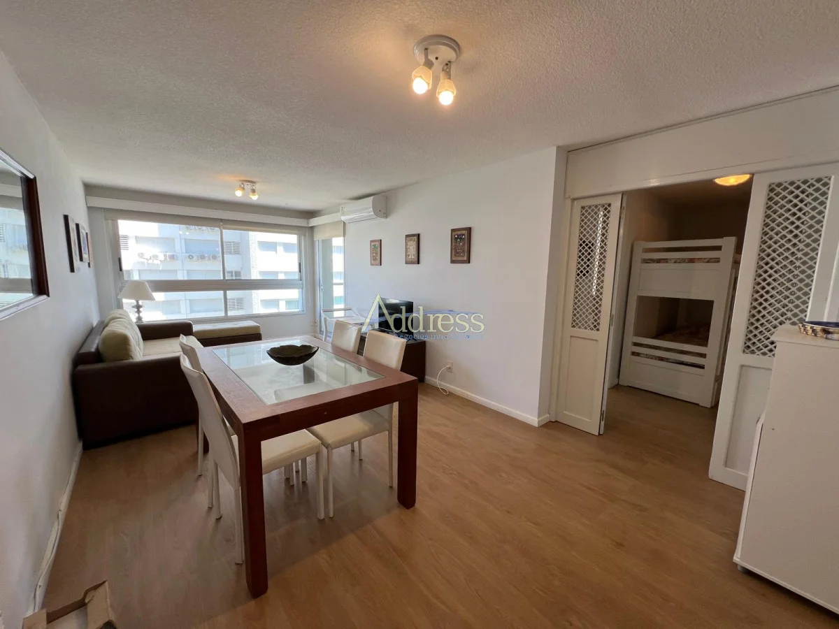 Apartamento en Playa Mansa, propiedad 282050 -Imagen 1