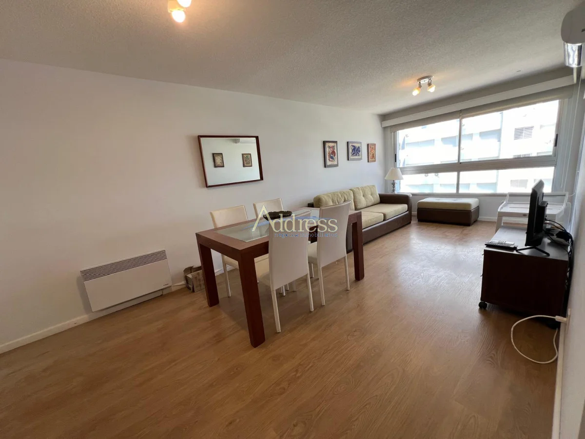 Apartamento en Playa Mansa, propiedad 282050 -Imagen 2