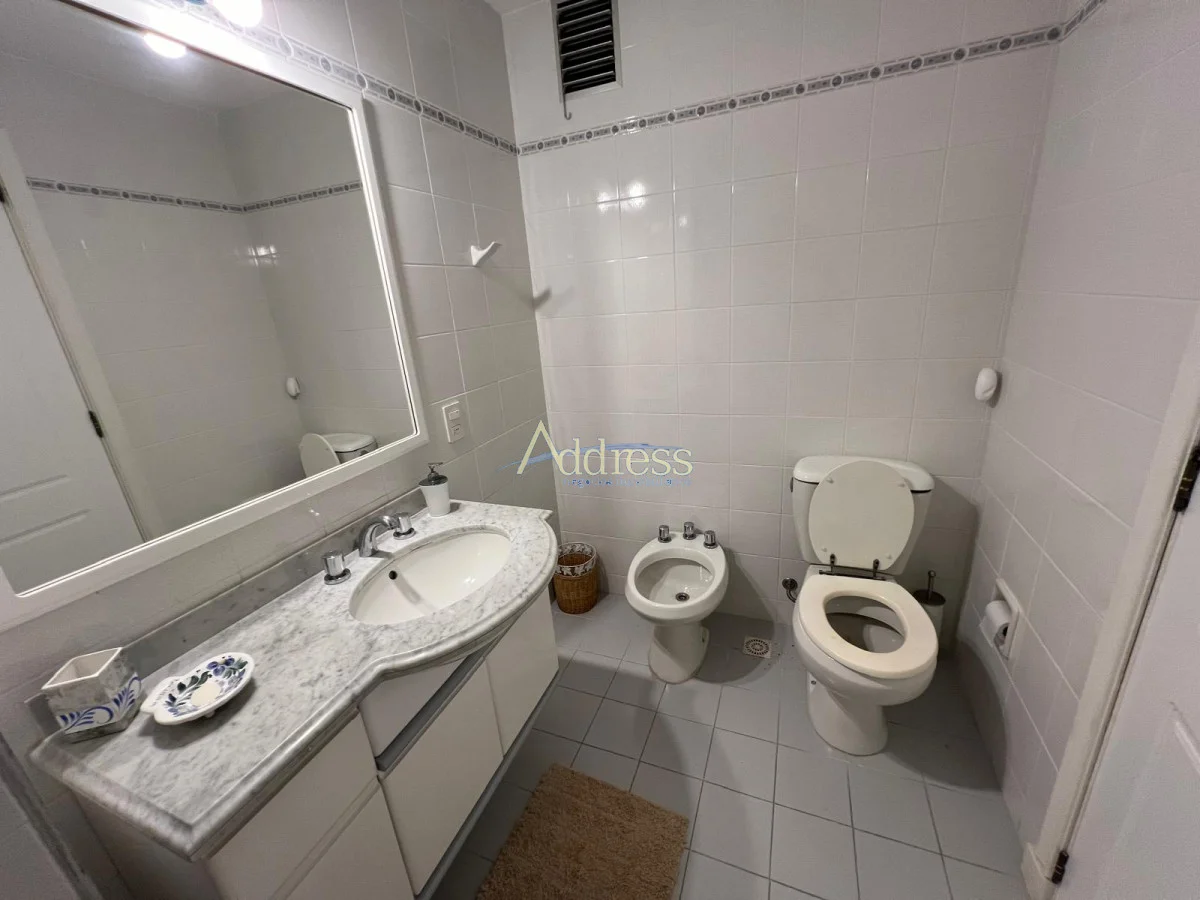 Apartamento en Playa Mansa, propiedad 282050 -Imagen 11