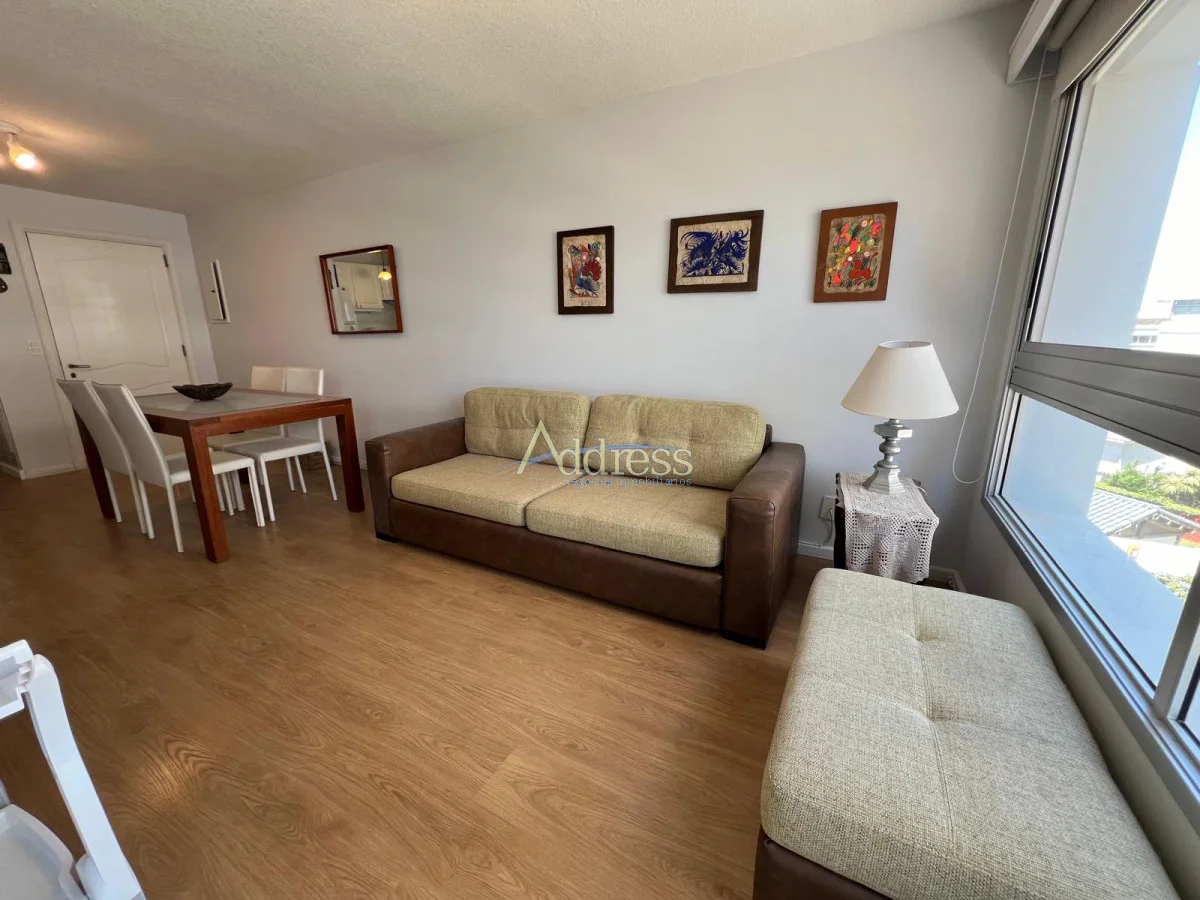 Apartamento en Playa Mansa, propiedad 282050 -Imagen 4