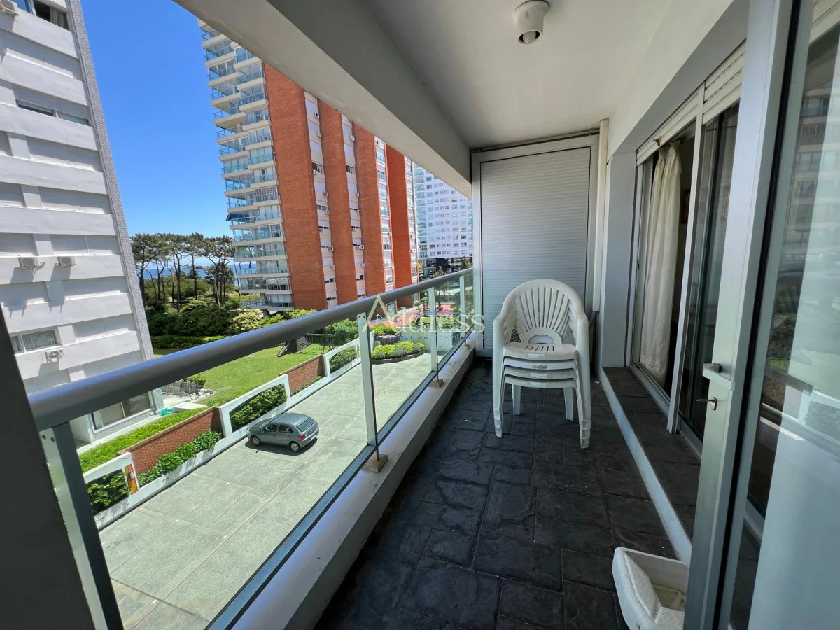 Apartamento en Playa Mansa, propiedad 282050 -Imagen 6