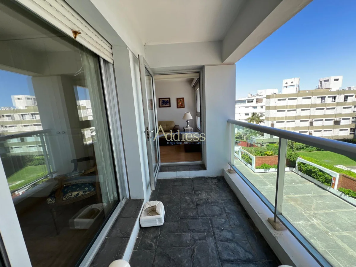 Apartamento en Playa Mansa, propiedad 282050 -Imagen 7