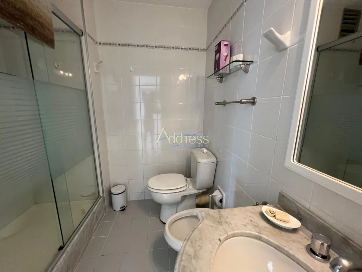 Apartamento en Playa Mansa, propiedad 282051 -Imagen 20