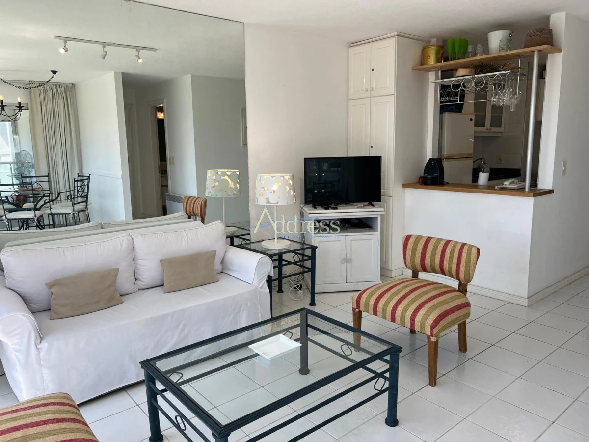 Apartamento en Playa Mansa, propiedad 282051 -Imagen 6