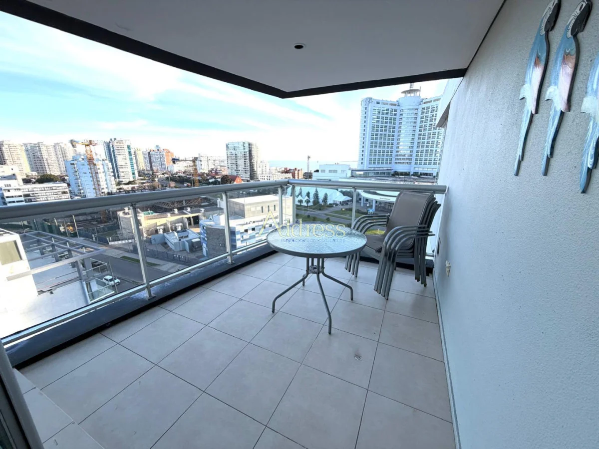Apartamento en Playa Mansa, propiedad 282827 -Imagen 11