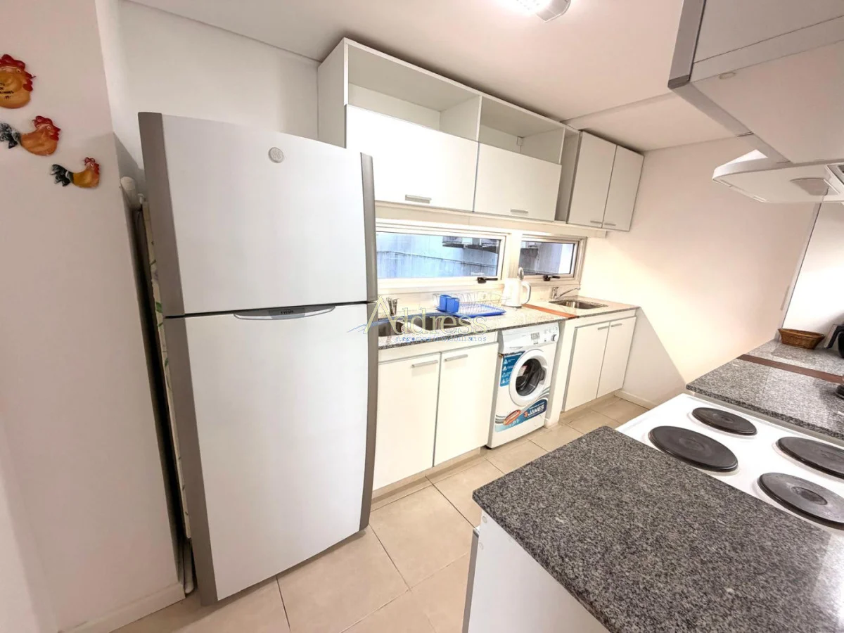 Apartamento en Playa Mansa, propiedad 282827 -Imagen 12