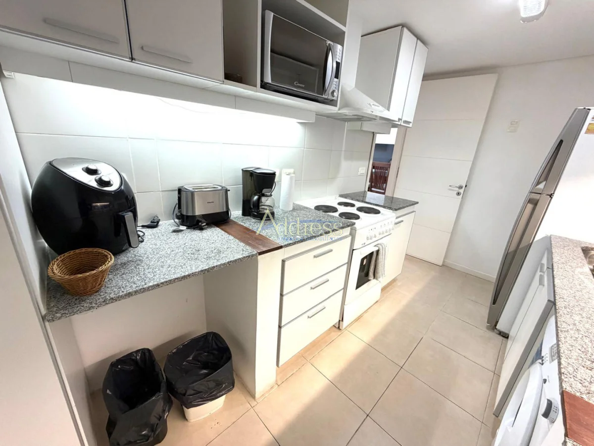 Apartamento en Playa Mansa, propiedad 282827 -Imagen 13