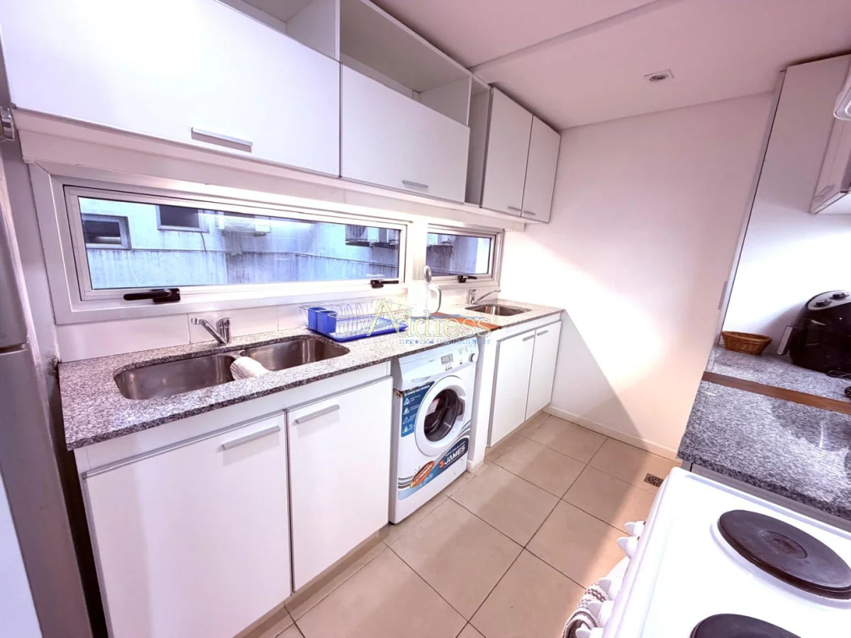 Apartamento en Playa Mansa, propiedad 282827 -Imagen 14