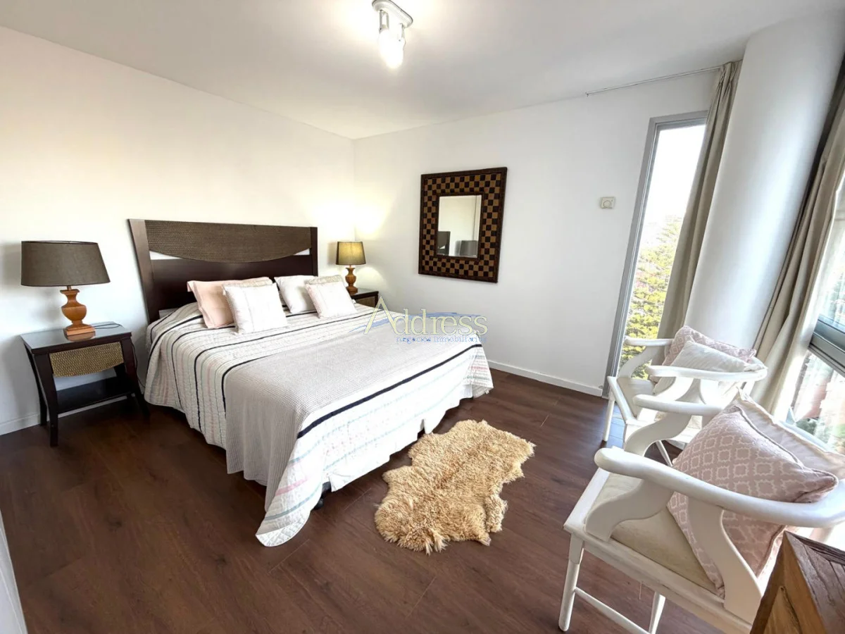 Apartamento en Playa Mansa, propiedad 282827 -Imagen 15
