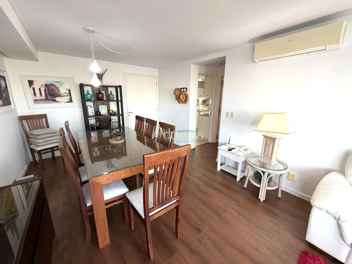 Apartamento en Playa Mansa, propiedad 282827 -Imagen 8