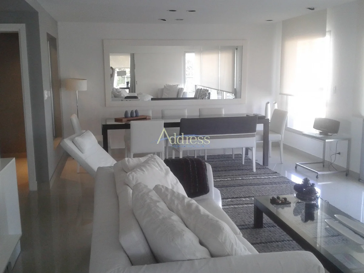 Apartamento en Playa Brava, propiedad 291052 -Imagen 2