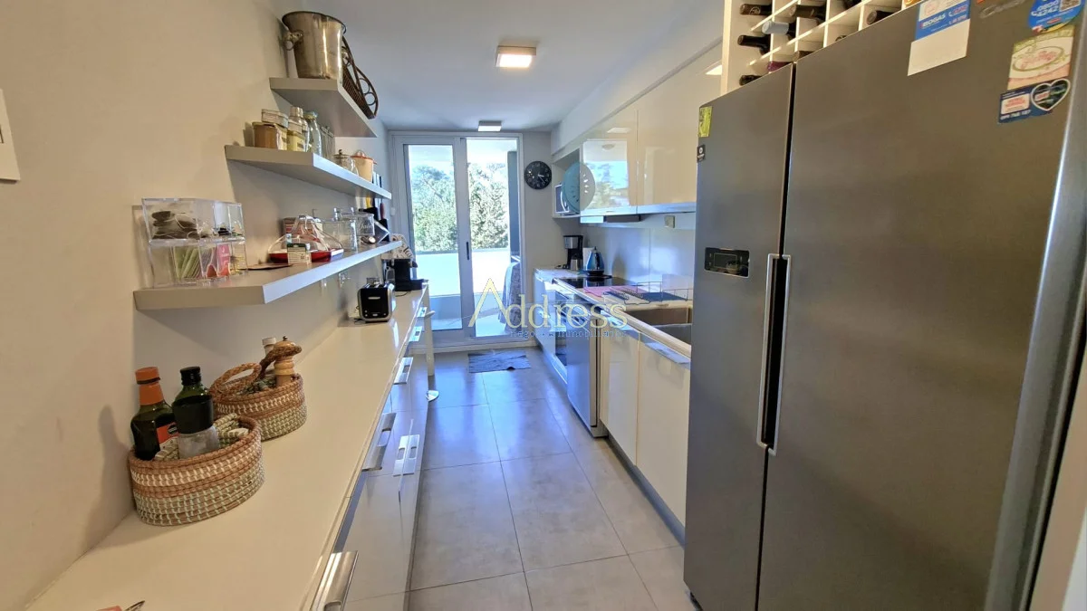 Apartamento en Playa Mansa, propiedad 291053 -Imagen 10