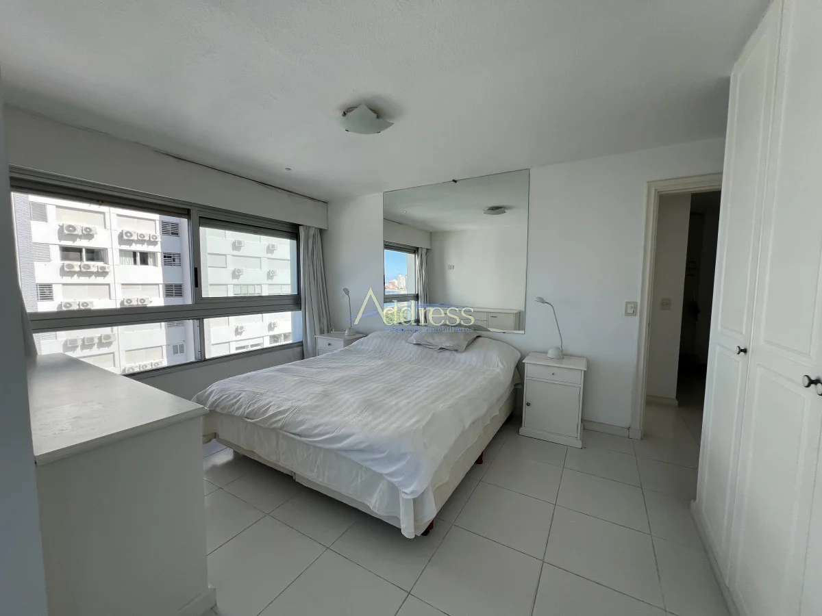 Apartamento en Playa Mansa, propiedad 291054 -Imagen 18