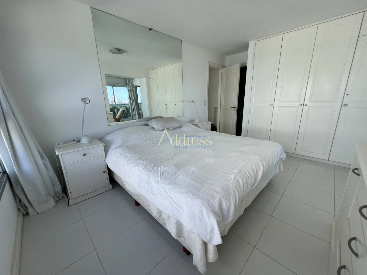 Apartamento en Playa Mansa, propiedad 291054 -Imagen 21