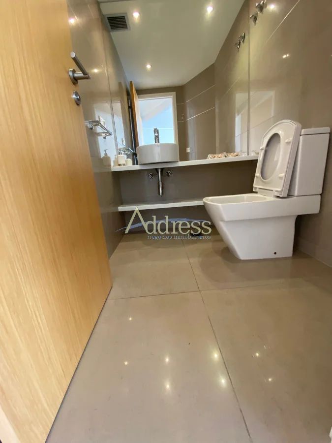 Apartamento en Playa Mansa, propiedad 291055 -Imagen 9