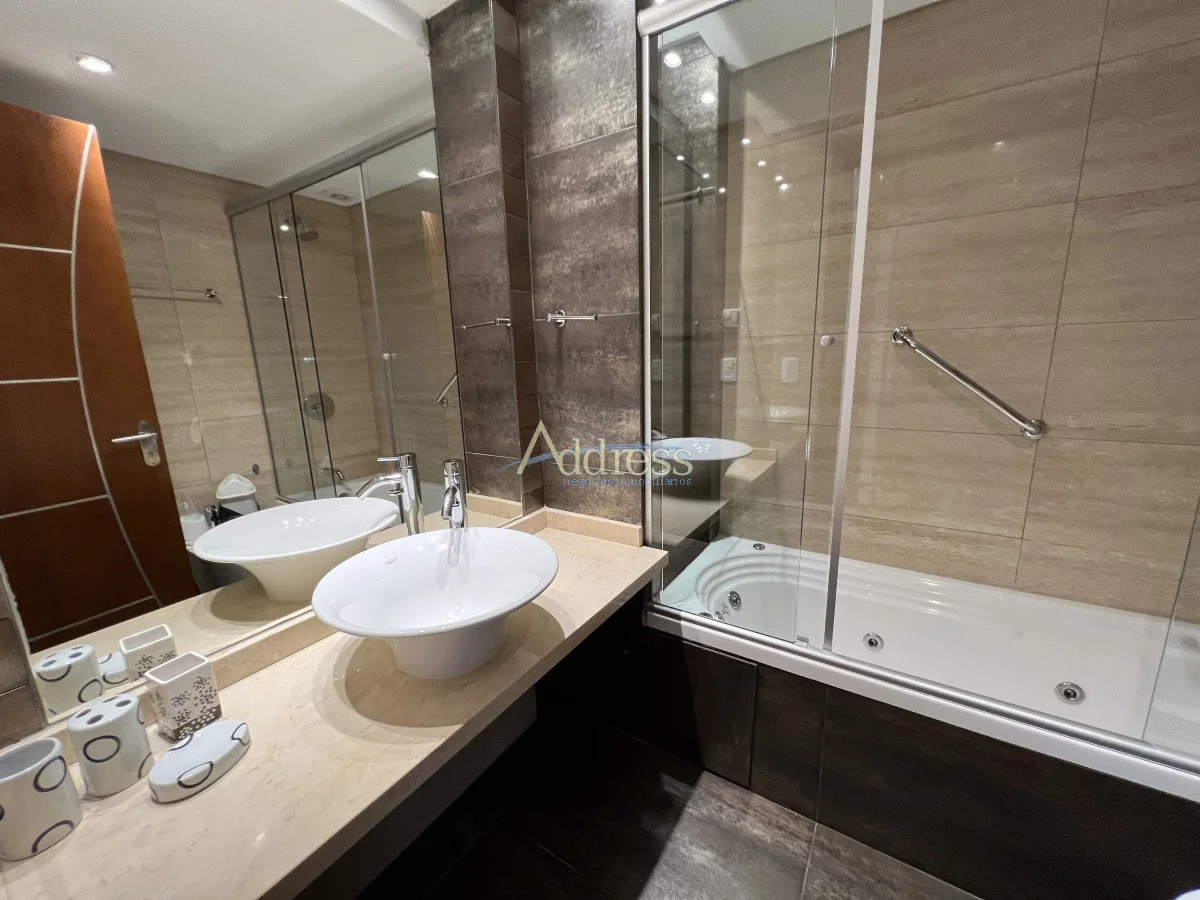Apartamento en Playa Mansa, propiedad 293517 -Imagen 20