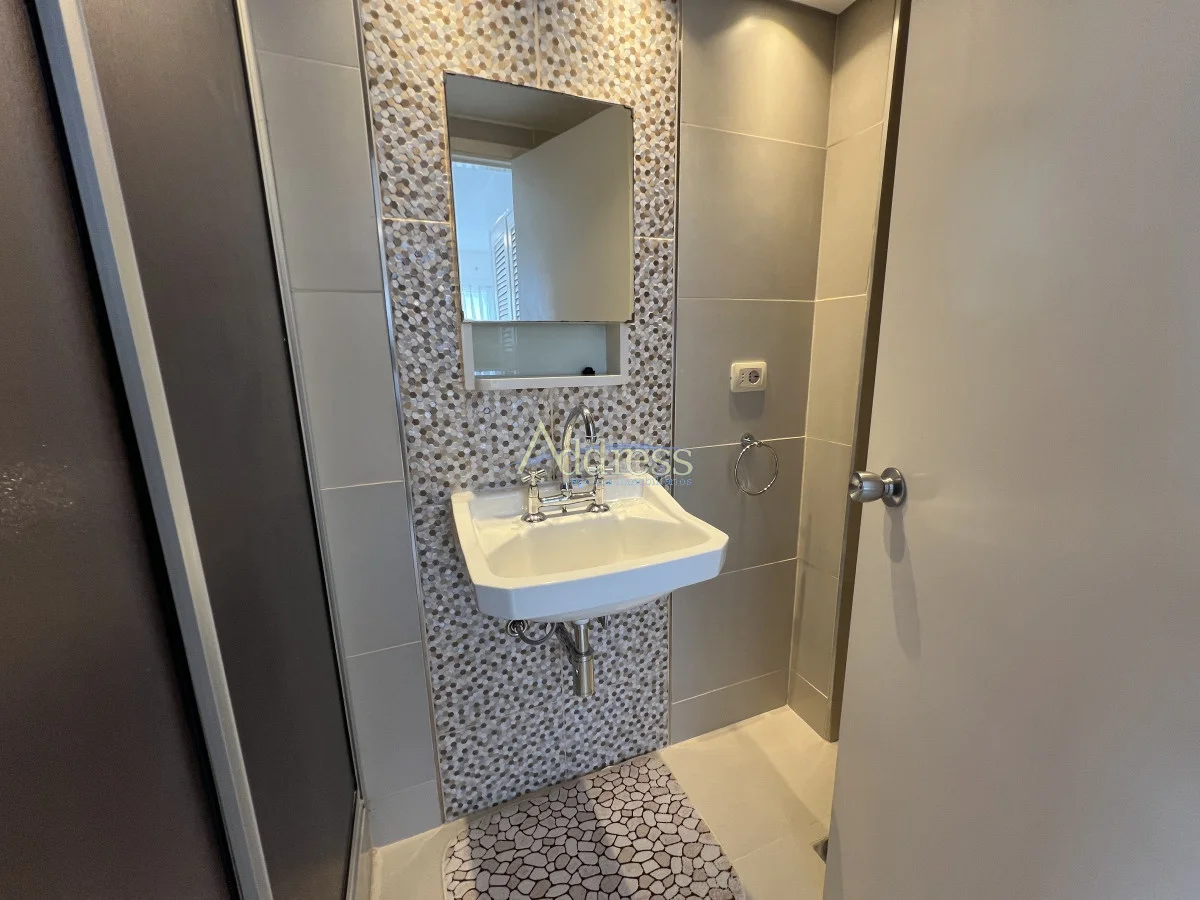 Apartamento en Playa Mansa, propiedad 293780 -Imagen 19