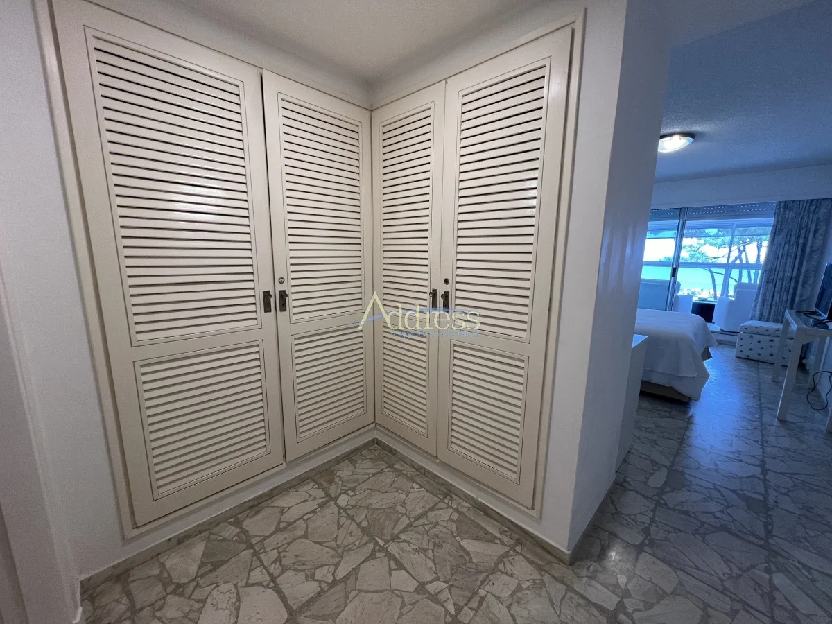 Apartamento en Playa Mansa, propiedad 293780 -Imagen 20