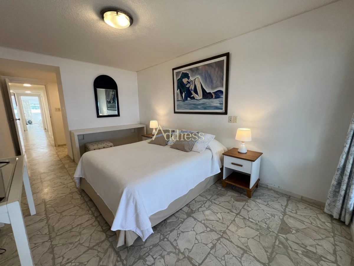 Apartamento en Playa Mansa, propiedad 293780 -Imagen 22