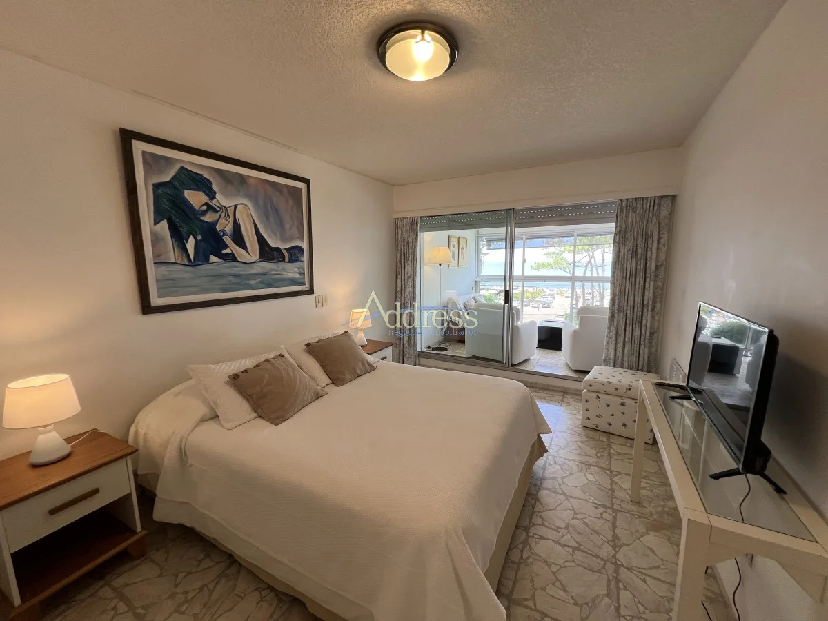 Apartamento en Playa Mansa, propiedad 293780 -Imagen 25