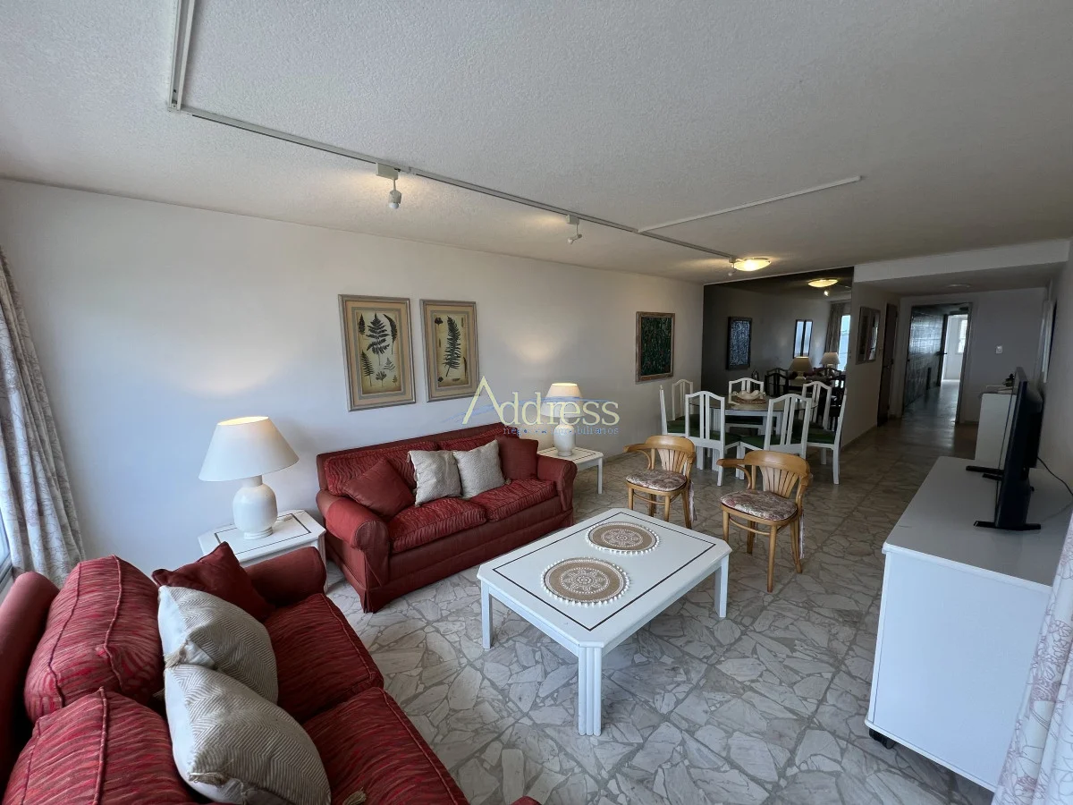 Apartamento en Playa Mansa, propiedad 293780 -Imagen 5