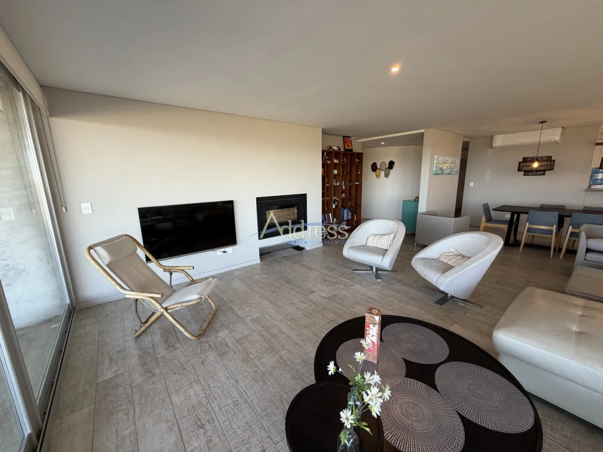 Apartamento en Playa Mansa, propiedad 293879 -Imagen 4
