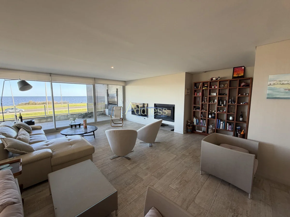 Apartamento en Playa Mansa, propiedad 293879 -Imagen 6
