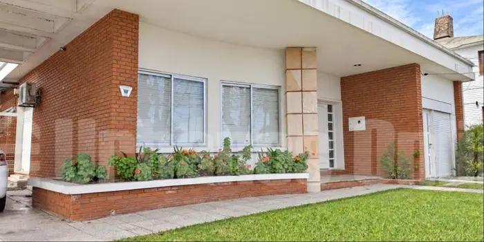 Casa en venta sobre Rambla, Colonia del Sacramento - Ref. 6060