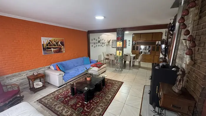 Casa en venta de 3 dormitorios con cochera en Cerrito
