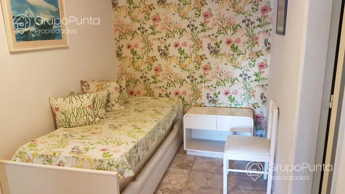 Apartamento en Playa Mansa, propiedad 280526 -Imagen 11