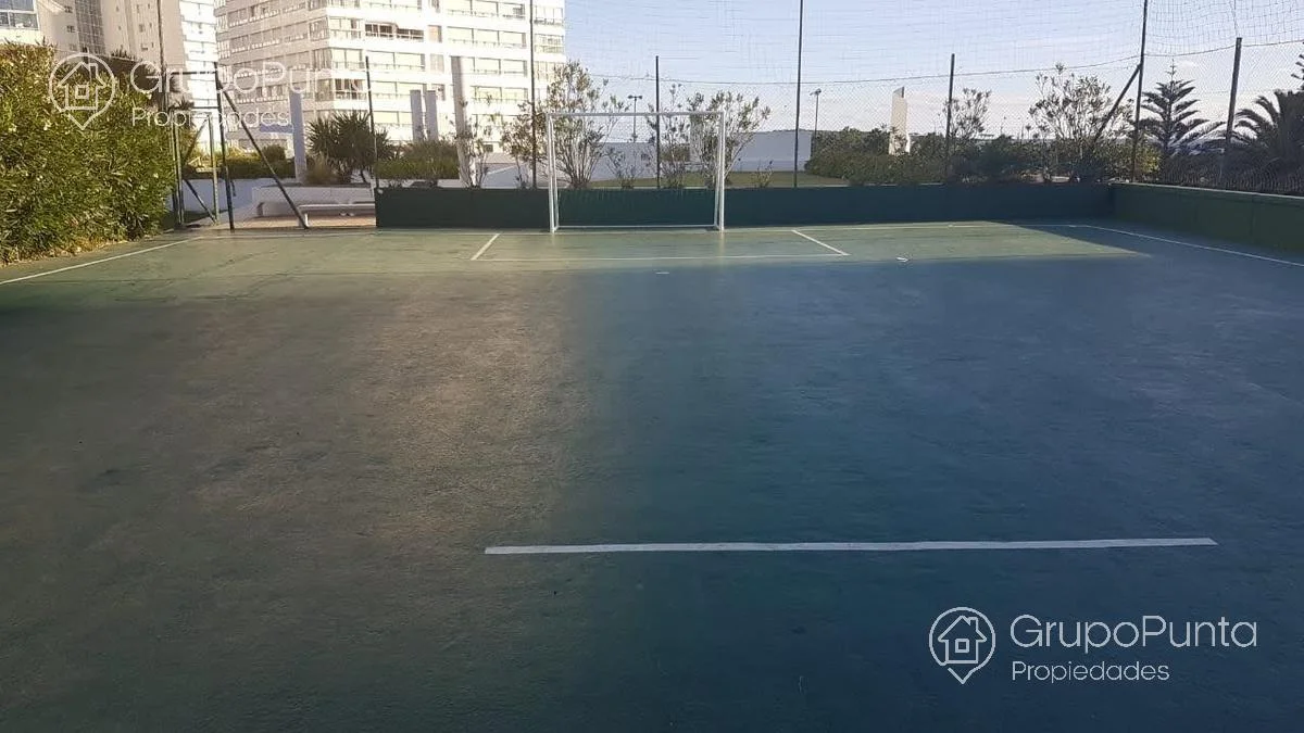 Apartamento en Playa Mansa, propiedad 280526 -Imagen 22