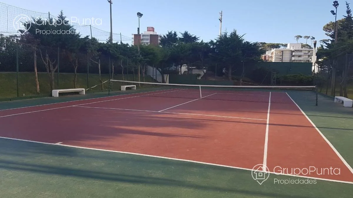 Apartamento en Playa Mansa, propiedad 280526 -Imagen 23